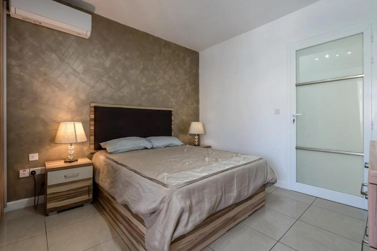 Modern Apt Kalkara Seafront! Buitenkant foto