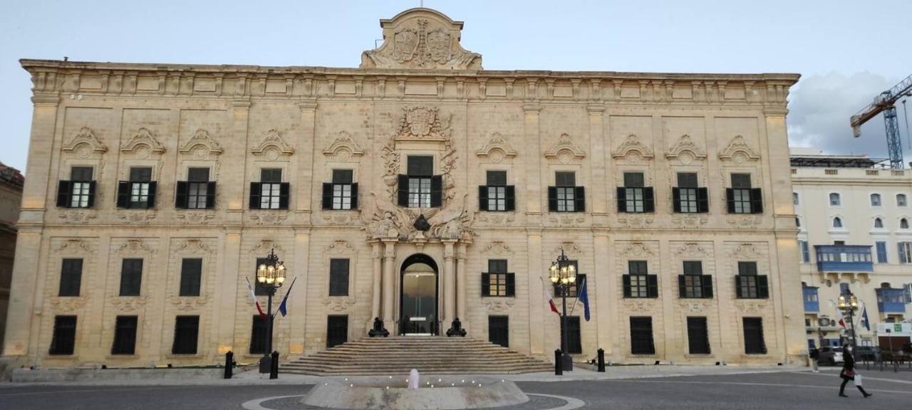Modern Apt Kalkara Seafront! Buitenkant foto