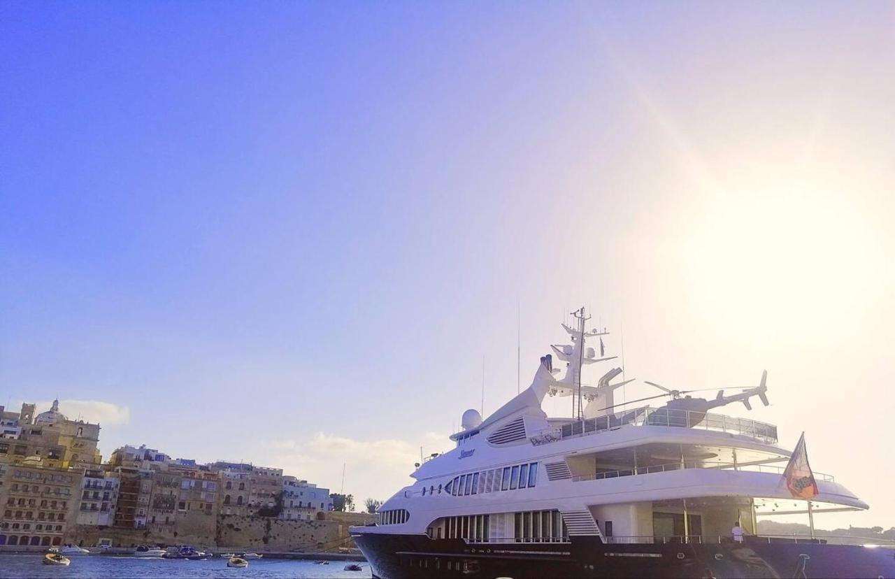Modern Apt Kalkara Seafront! Buitenkant foto