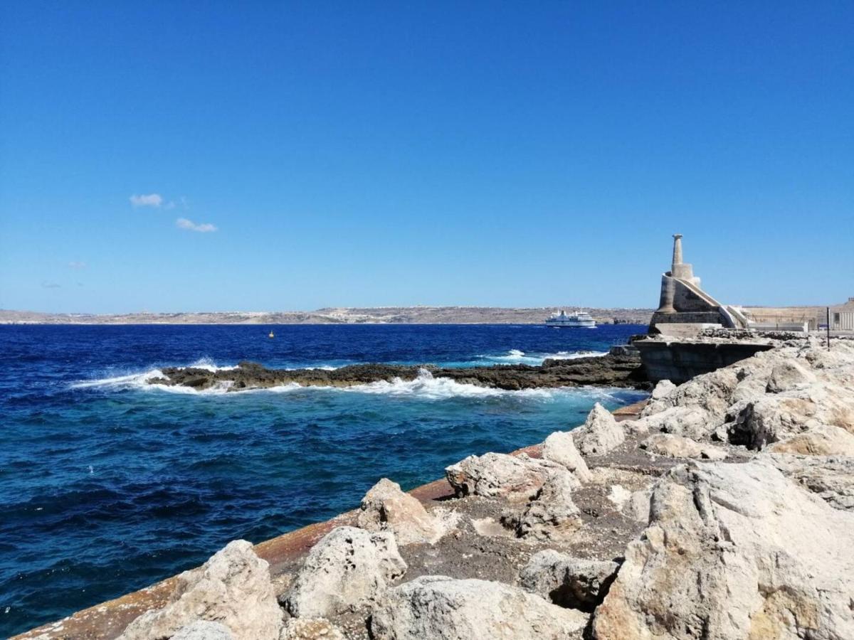 Modern Apt Kalkara Seafront! Buitenkant foto