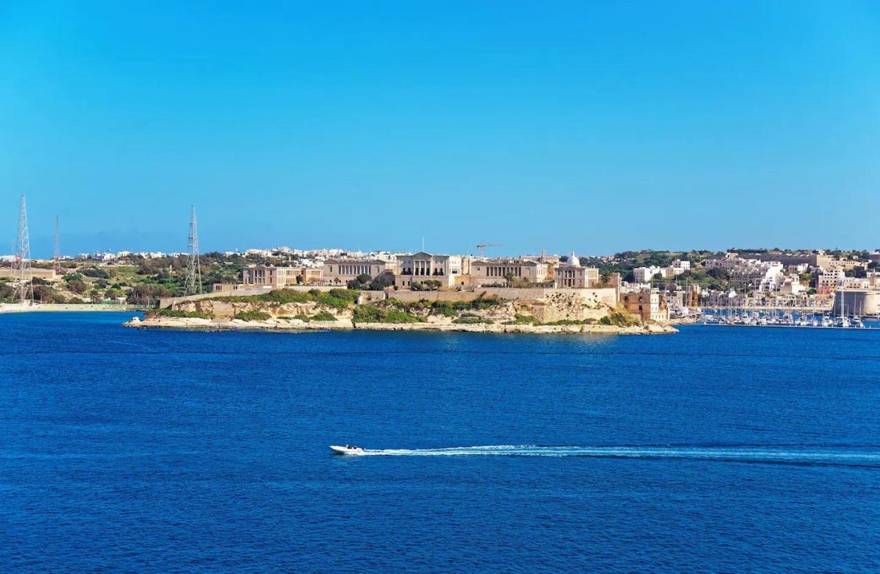 Modern Apt Kalkara Seafront! Buitenkant foto