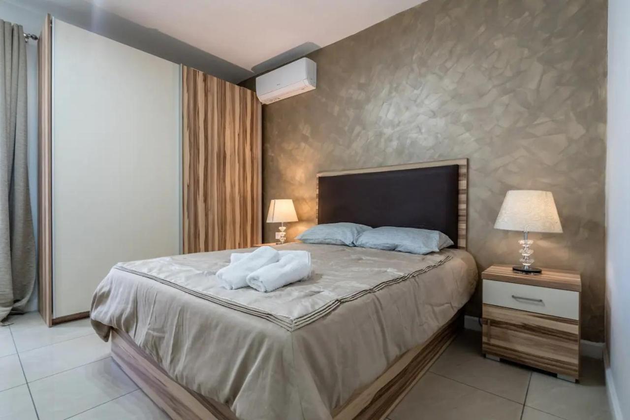 Modern Apt Kalkara Seafront! Buitenkant foto
