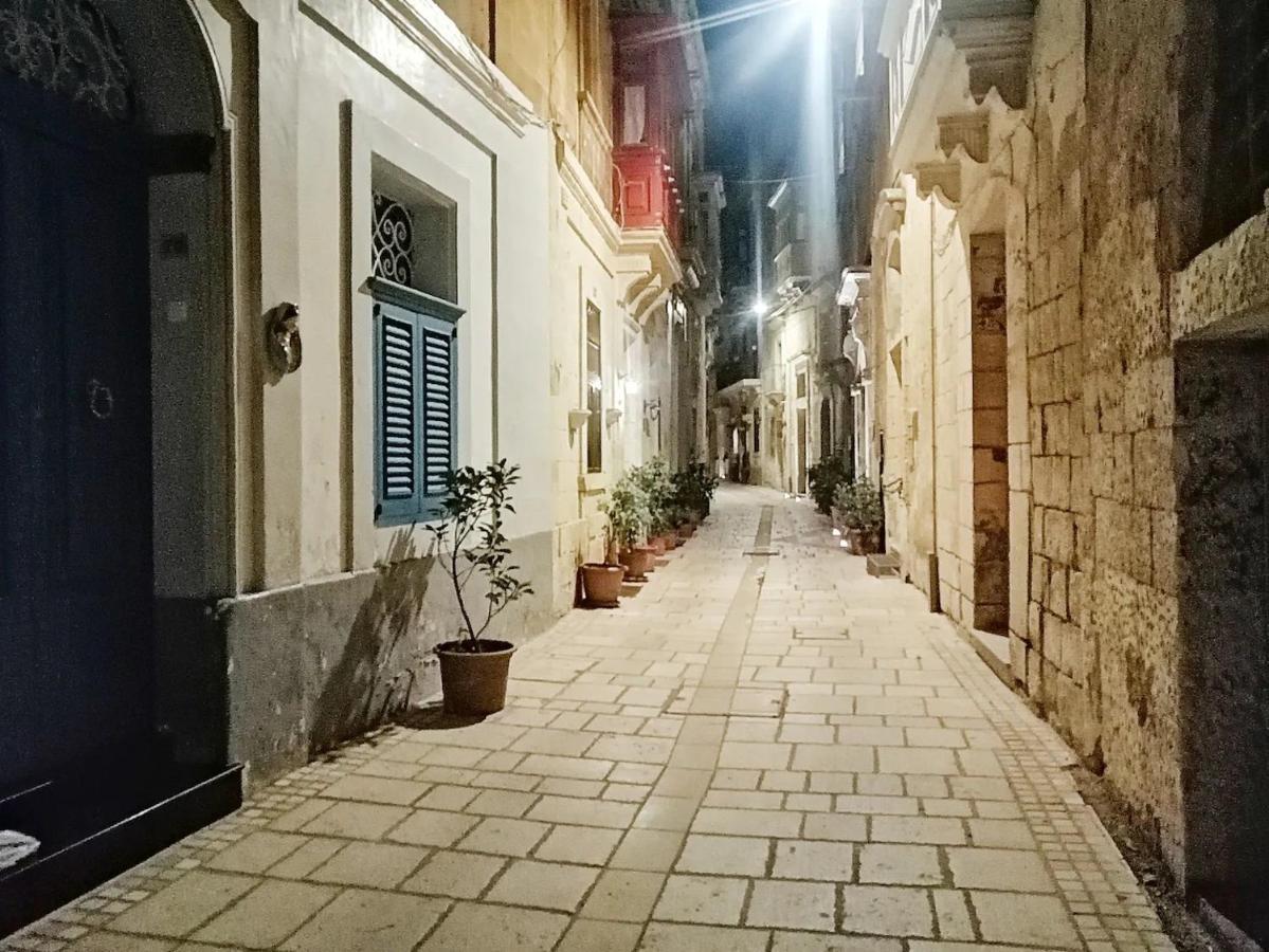 Modern Apt Kalkara Seafront! Buitenkant foto